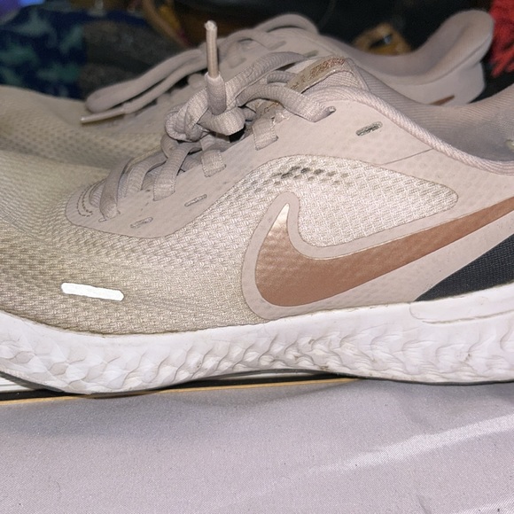 Nike - Picture 2 of 2